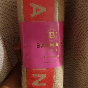 NWT Balmain hair spa towel in beige